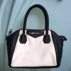 Steve Madden black and white purse
